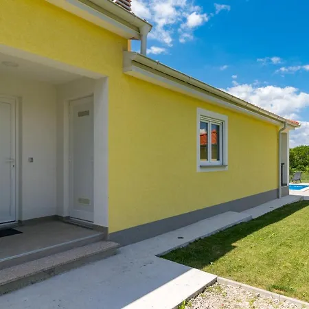 Mario With Private Heated Saltwater Pool *