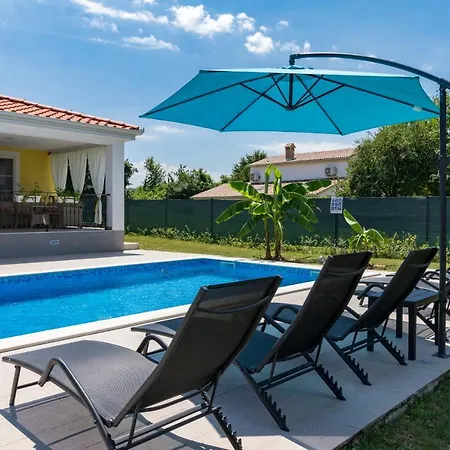 Mario With Private Heated Saltwater Pool Villa Krsan