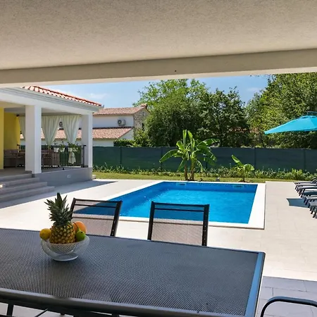 Vila Mario With Private Heated Saltwater Pool *
