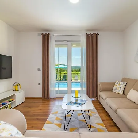Vila Mario With Private Heated Saltwater Pool