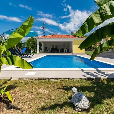 Вилла Mario With Private Heated Saltwater Pool *