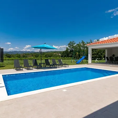 Mario With Private Heated Saltwater Pool *