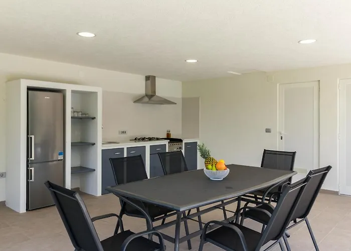 Mario With Private Heated Saltwater Pool *